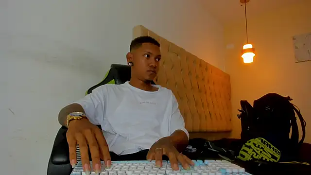 Snapshot of blackdirty420 chatting on October 22, 2025, 7:24 pm blackdirty420 online show from October 22, 2025, 7:24 pm