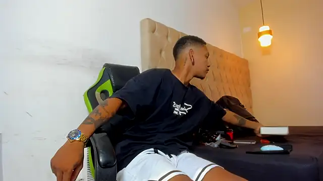 Snapshot of blackdirty420 chatting on October 24, 2025, 7:10 pm blackdirty420 online show from October 24, 2025, 7:10 pm