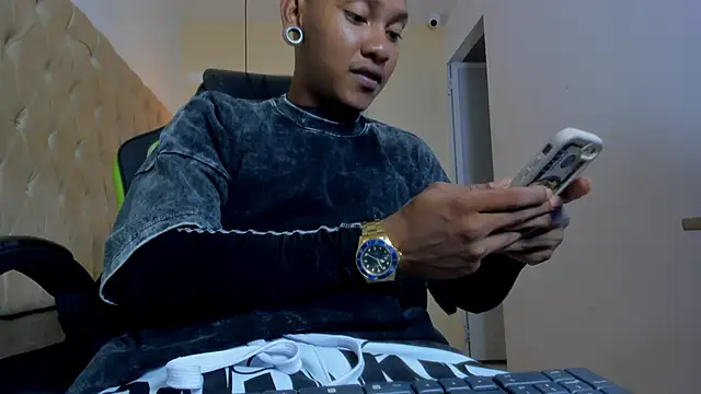 Snapshot of blackdirty420 chatting on October 29, 2025, 7:04 pm blackdirty420 online show from October 29, 2025, 7:04 pm