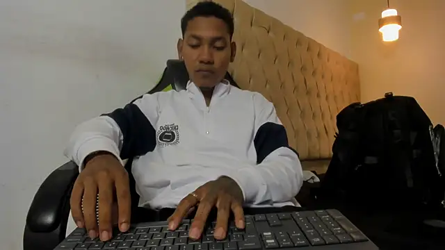 Snapshot of blackdirty420 chatting on November 18, 2025, 7:40 pm blackdirty420 online show from November 18, 2025, 7:40 pm