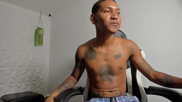 Snapshot of blackdirty420 chatting on December 4, 2025, 8:39 pm blackdirty420 online show from December 4, 2025, 8:39 pm