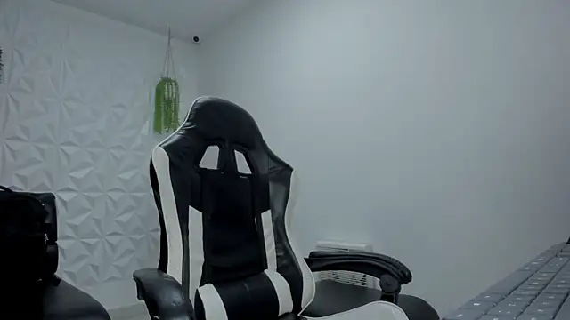 Snapshot of blackdirty420 chatting on January 6, 2026, 7:50 pm blackdirty420 online show from January 6, 2026, 7:50 pm