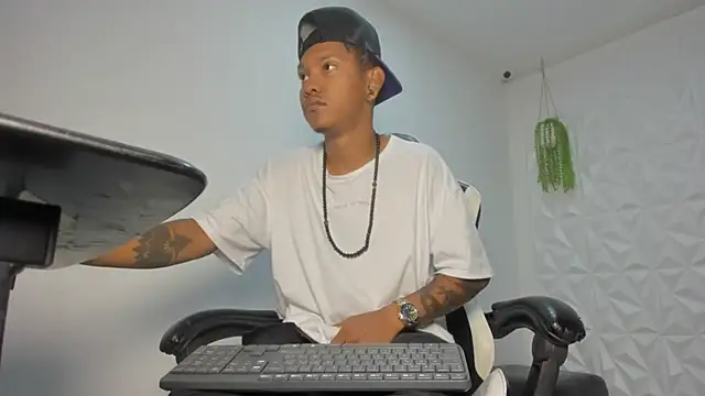 Snapshot of blackdirty420 chatting on January 15, 2026, 1:48 pm blackdirty420 online show from January 15, 2026, 1:48 pm