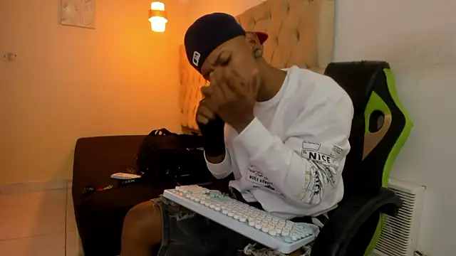 Snapshot of blackdirty420 chatting on March 1, 2026, 1:46 pm blackdirty420 online show from March 1, 2026, 1:46 pm