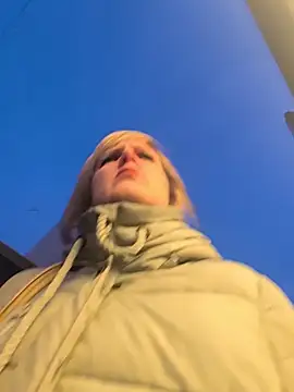 Sexybiene969 online show from January 11, 2026, 3:50 pm