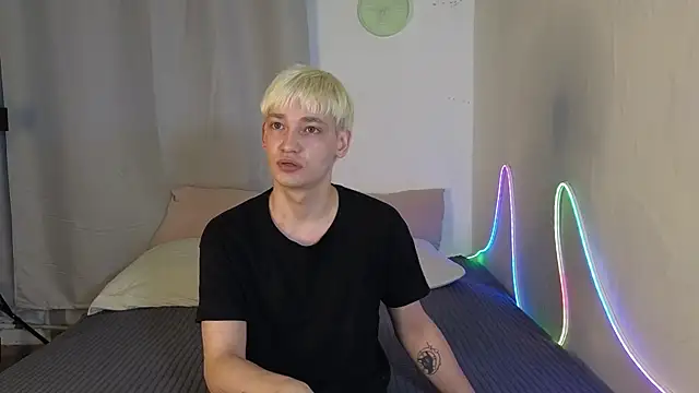 Julian wins online show from April 4, 2026, 11:57 pm