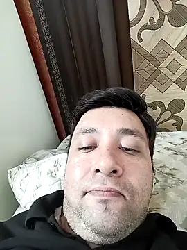 Snapshot of innocentboy1987 chatting on October 3, 2025, 6:21 am innocentboy1987 online show from October 3, 2025, 6:21 am