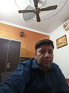 Snapshot of innocentboy1987 chatting on November 10, 2025, 4:44 am innocentboy1987 online show from November 10, 2025, 4:44 am