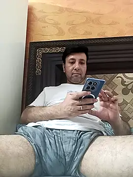 Snapshot of innocentboy1987 chatting on May 18, 2026, 9:37 am innocentboy1987 online show from May 18, 2026, 9:37 am