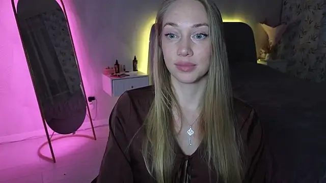 Snapshot of Engel_13 chatting on November 10, 2025, 6:40 pm Engel 13 online show from November 10, 2025, 6:40 pm