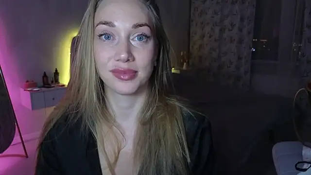 Snapshot of Engel_13 chatting on November 17, 2025, 5:30 pm Engel 13 online show from November 17, 2025, 5:30 pm