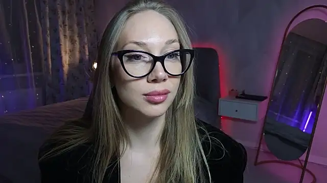 Snapshot of Engel_13 chatting on February 9, 2026, 4:00 pm Engel 13 online show from February 9, 2026, 4:00 pm