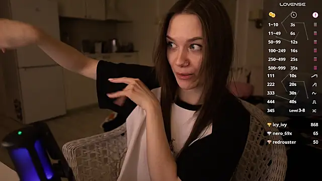 Snapshot of alexa_feels_ chatting on February 23, 2025, 6:45 pm alexa feels  online show from February 23, 2025, 6:45 pm