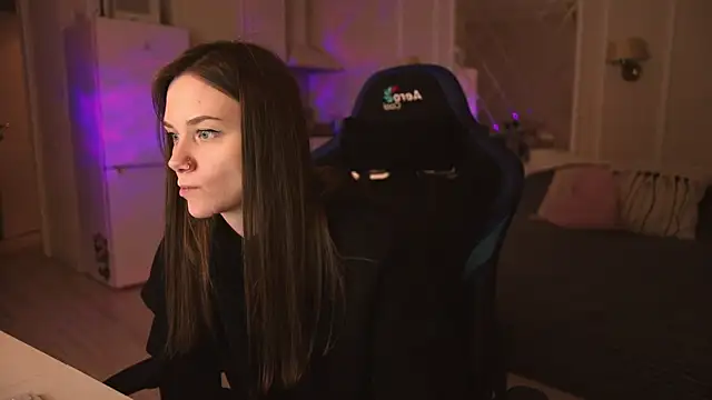 Snapshot of alexa_feels_ chatting on March 2, 2025, 10:38 pm alexa feels  online show from March 2, 2025, 10:38 pm