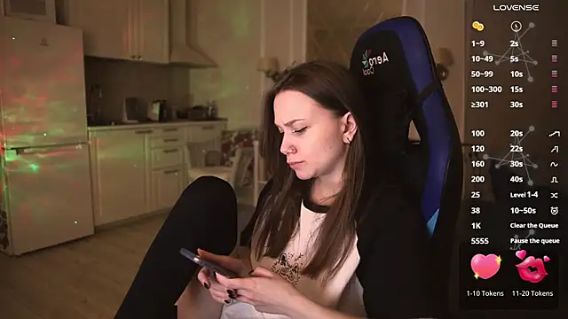 Snapshot of alexa_feels_ chatting on March 13, 2025, 9:48 pm alexa feels  online show from March 13, 2025, 9:48 pm