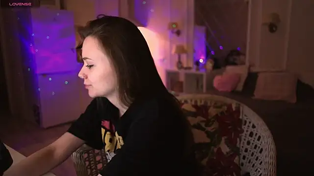 Snapshot of alexa_feels_ chatting on March 21, 2025, 4:51 pm alexa feels  online show from March 21, 2025, 4:51 pm