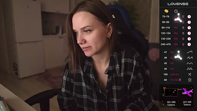 Snapshot of alexa_feels_ chatting on September 18, 2025, 3:47 pm alexa feels  online show from September 18, 2025, 3:47 pm