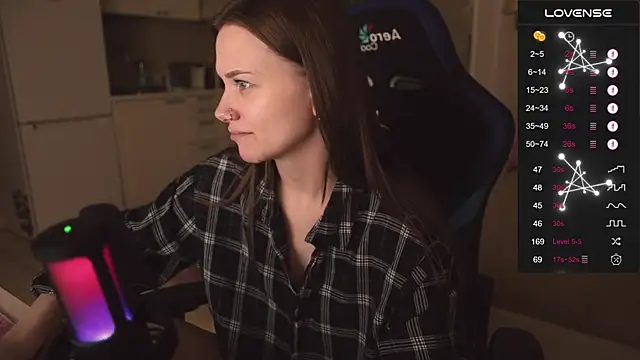 Snapshot of alexa_feels_ chatting on September 25, 2025, 4:11 pm alexa feels  online show from September 25, 2025, 4:11 pm