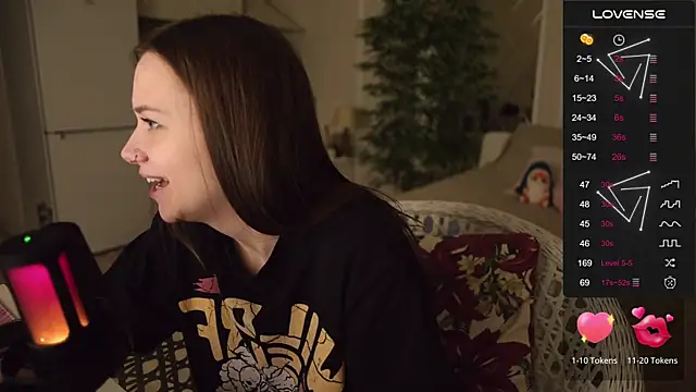 Snapshot of alexa_feels_ chatting on October 11, 2025, 6:06 pm alexa feels  online show from October 11, 2025, 6:06 pm