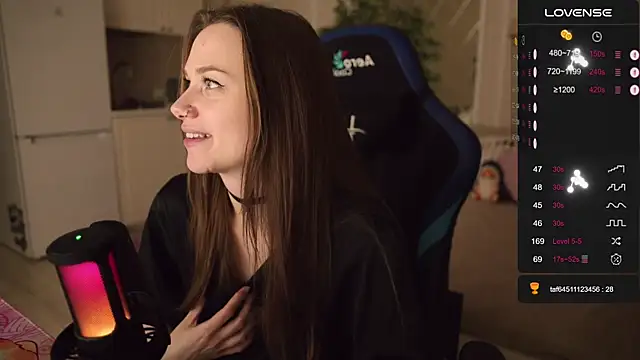 Snapshot of alexa_feels_ chatting on October 12, 2025, 4:17 pm alexa feels  online show from October 12, 2025, 4:17 pm