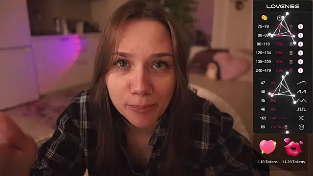 Snapshot of alexa_feels_ chatting on October 24, 2025, 4:58 pm alexa feels  online show from October 24, 2025, 4:58 pm