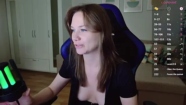 Snapshot of alexa_feels_ chatting on July 10, 2026, 4:09 pm alexa feels online show from July 10, 2026, 4:09 pm