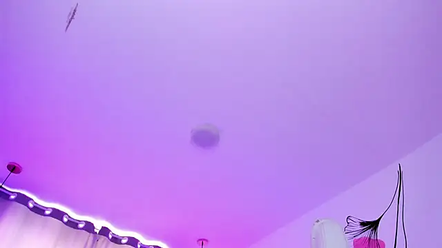 Snapshot of Isabela_Fiorelli chatting on October 26, 2025, 1:17 pm Isabela Fiorelli online show from October 26, 2025, 1:17 pm