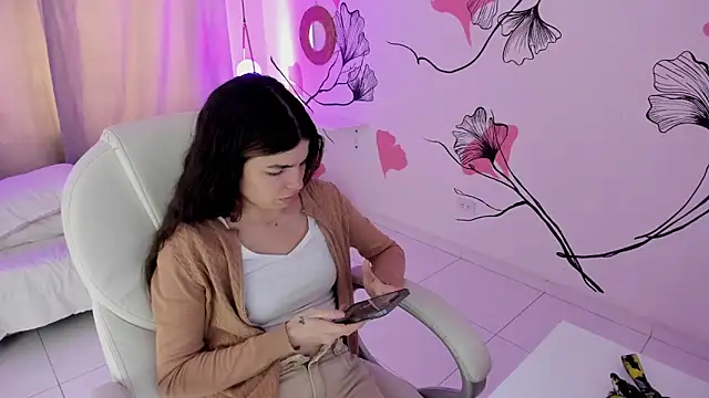 Isabela Fiorelli online show from April 17, 2026, 1:36 pm