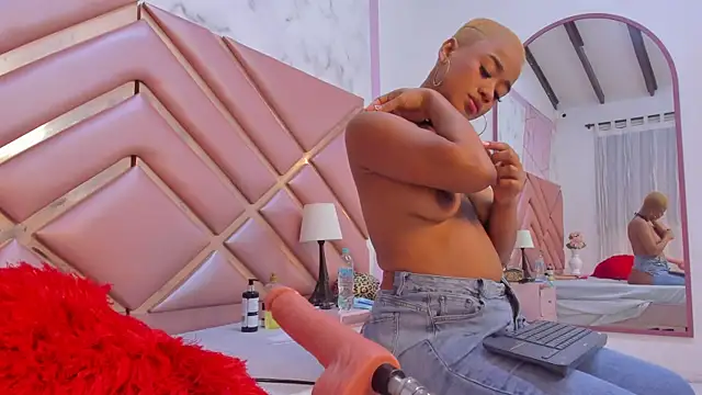 Snapshot of AgathaBladee chatting on November 16, 2025, 1:55 am AgathaBladee online show from November 16, 2025, 1:55 am