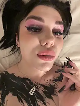 MaeveMoon online show from May 28, 2026, 9:01 pm