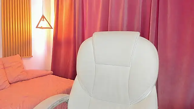 im morgann online show from February 18, 2025, 4:26 pm