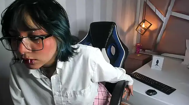 Snapshot of DarkMysterysF chatting on March 13, 2025, 8:54 pm DarkMysterysF online show from March 13, 2025, 8:54 pm