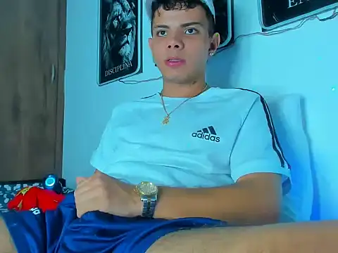 Snapshot of Alessandro_1610 chatting on February 13, 2025, 4:54 am Alessandro 1610 online show from February 13, 2025, 4:54 am