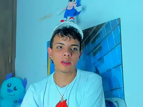 Snapshot of Alessandro_1610 chatting on February 27, 2025, 6:18 am Alessandro 1610 online show from February 27, 2025, 6:18 am