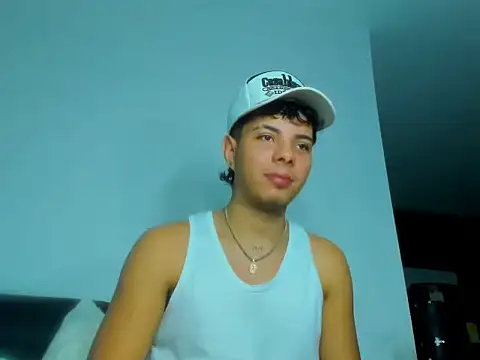 Snapshot of Alessandro_1610 chatting on September 15, 2025, 2:44 am Alessandro 1610 online show from September 15, 2025, 2:44 am