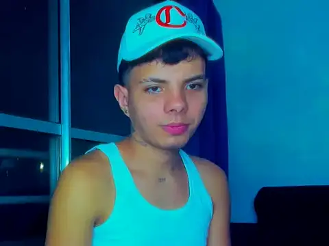 Snapshot of Alessandro_1610 chatting on November 12, 2025, 4:46 am Alessandro 1610 online show from November 12, 2025, 4:46 am