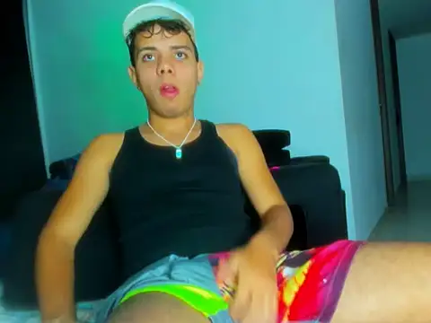 Snapshot of Alessandro_1610 chatting on February 15, 2026, 6:43 am Alessandro 1610 online show from February 15, 2026, 6:43 am