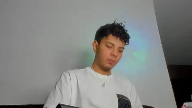 Snapshot of Alessandro_1610 chatting on February 23, 2026, 5:27 am Alessandro 1610 online show from February 23, 2026, 5:27 am