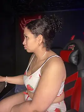 Snapshot of Carola-Ross chatting on March 3, 2025, 4:14 am Carola-Ross online show from March 3, 2025, 4:14 am