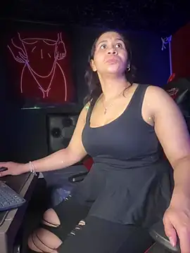 Snapshot of Carola-Ross chatting on March 15, 2025, 2:56 am Carola-Ross online show from March 15, 2025, 2:56 am