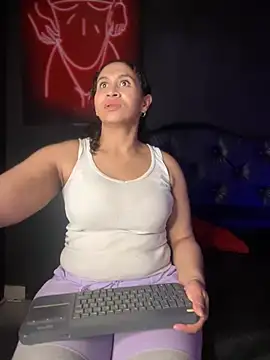 Snapshot of Carola-Ross chatting on March 18, 2025, 11:30 am Carola-Ross online show from March 18, 2025, 11:30 am