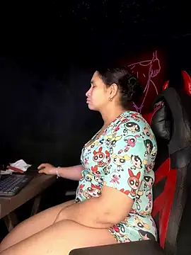 Snapshot of Carola-Ross chatting on March 19, 2025, 8:23 am Carola-Ross online show from March 19, 2025, 8:23 am