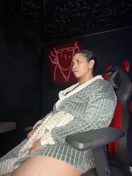 Snapshot of Carola-Ross chatting on March 21, 2025, 5:32 am Carola-Ross online show from March 21, 2025, 5:32 am