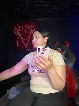 Snapshot of Carola-Ross chatting on March 23, 2025, 2:26 am Carola-Ross online show from March 23, 2025, 2:26 am