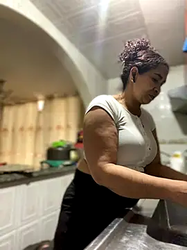 Snapshot of Carola-Ross chatting on September 13, 2025, 7:13 pm Carola-Ross online show from September 13, 2025, 7:13 pm