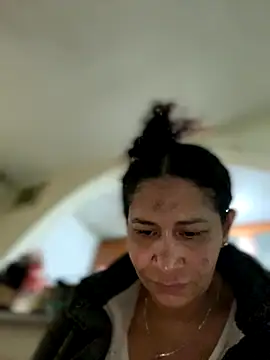 Snapshot of Carola-Ross chatting on September 29, 2025, 5:51 pm Carola-Ross online show from September 29, 2025, 5:51 pm