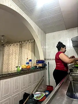 Snapshot of Carola-Ross chatting on October 20, 2025, 5:57 pm Carola-Ross online show from October 20, 2025, 5:57 pm