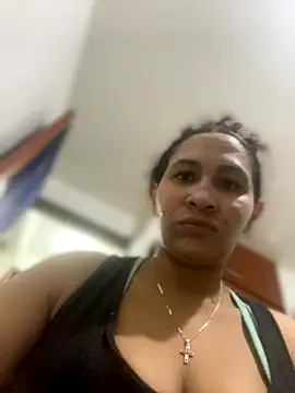 Snapshot of Carola-Ross chatting on November 4, 2025, 5:34 pm Carola-Ross online show from November 4, 2025, 5:34 pm