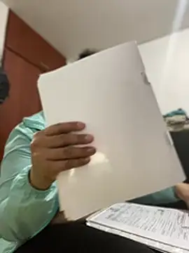 Snapshot of Carola-Ross chatting on February 4, 2026, 5:30 pm Carola-Ross online show from February 4, 2026, 5:30 pm