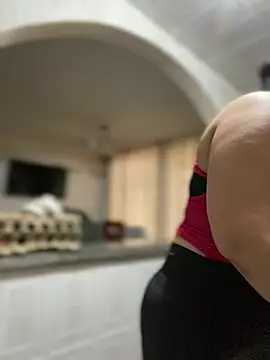 Snapshot of Carola-Ross chatting on February 9, 2026, 5:50 pm Carola-Ross online show from February 9, 2026, 5:50 pm